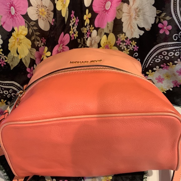 NWT Michael Kors Backpack Beautiful Bag!!!!Holiday Gift - Picture 9 of 12